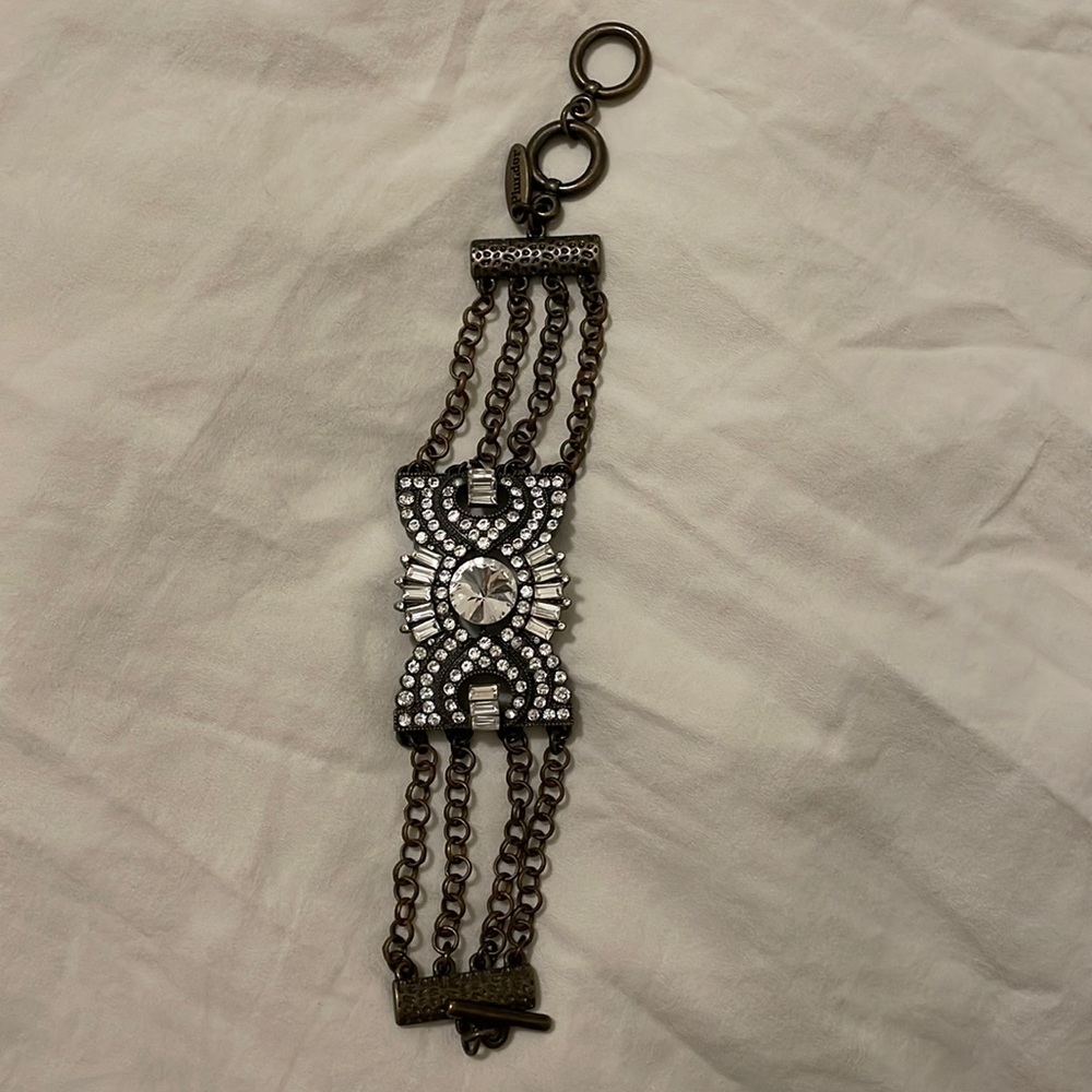 Vintage style Plunder bracelet.